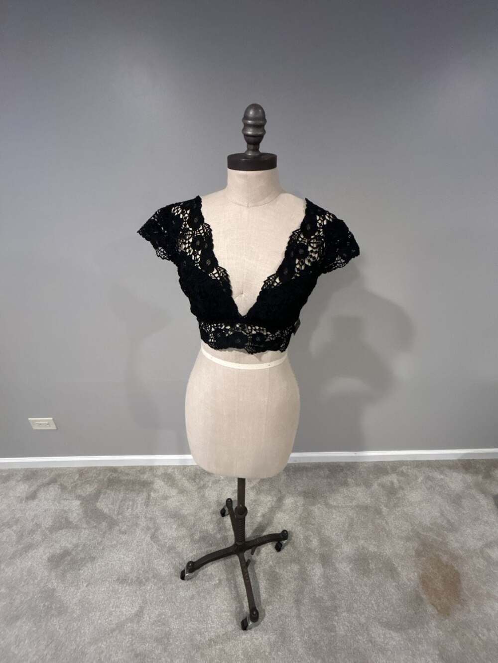 NWT! Anthropologie Whispered Lace Top Black Size Small